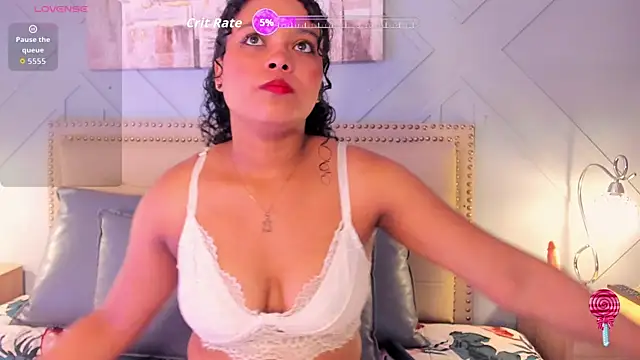 Snapshot of ValeriaJulio_ chatting on 09-13-25, 11:32 ValeriaJulio online show from 09-13-25, 11:32
