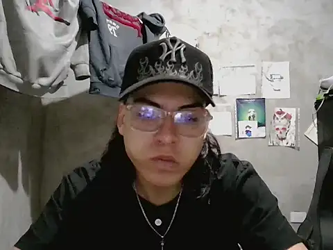 dirty model online show from 04-19-26, 08:13