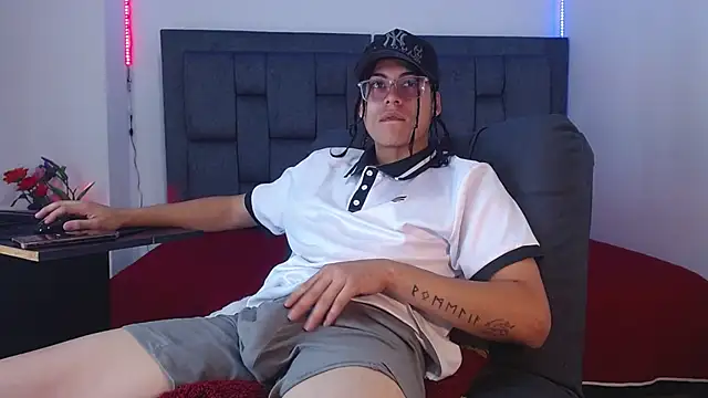 dirty model online show from 07-10-26, 05:26