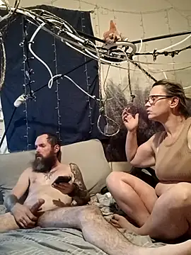 Snapshot of PremiumKitty chatting on 11-23-25, 12:32 PremiumKitty online show from 11-23-25, 12:32