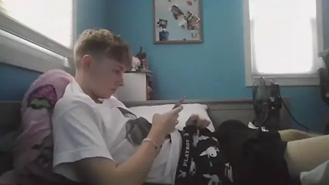 Liam axel35 online show from 11-15-25, 08:49