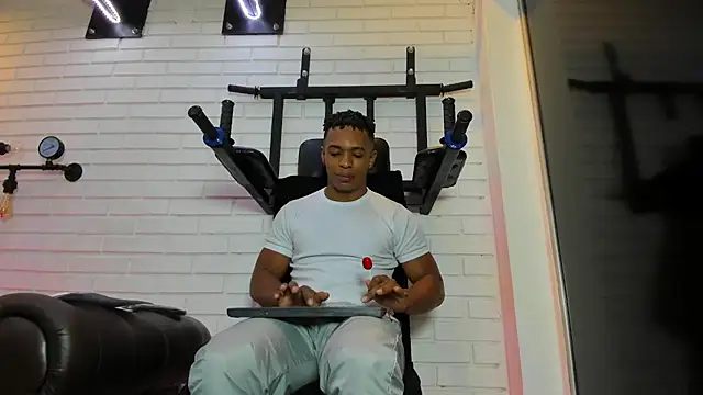 ItaloMoore online show from 11-27-25, 11:23