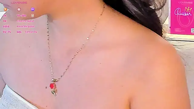 VioletHilton online show from 03-16-26, 06:45