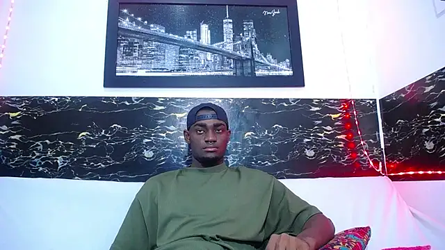 Snapshot of eebony_stallion chatting on 09-10-25, 03:17 eebony stallion online show from 09-10-25, 03:17