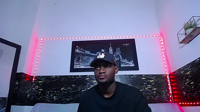 Snapshot of eebony_stallion chatting on 09-18-25, 03:08 eebony stallion online show from 09-18-25, 03:08