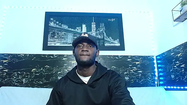 Snapshot of eebony_stallion chatting on 09-26-25, 03:21 eebony stallion online show from 09-26-25, 03:21