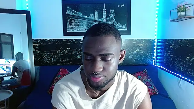 Snapshot of eebony_stallion chatting on 10-09-25, 03:15 eebony stallion online show from 10-09-25, 03:15