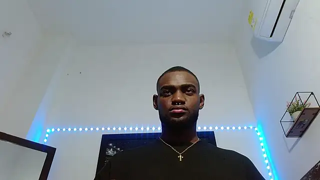 Snapshot of eebony_stallion chatting on 10-10-25, 03:16 eebony stallion online show from 10-10-25, 03:16