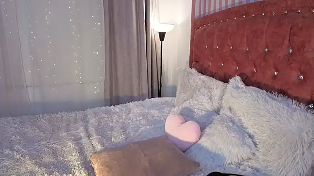 LunaVelvet777 online show from 04-23-26, 07:05