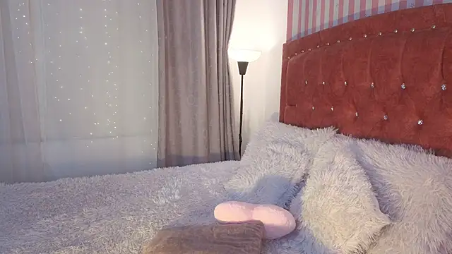 LunaVelvet777 online show from 04-25-26, 03:53