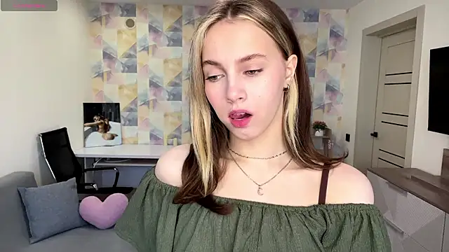 NylaNadler online show from 02-23-26, 06:11