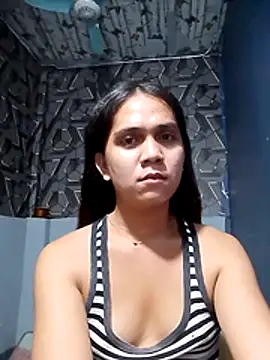 Snapshot of lexyyr17 chatting on 02-23-26, 12:19 lexyyr17 online show from 02-23-26, 12:19