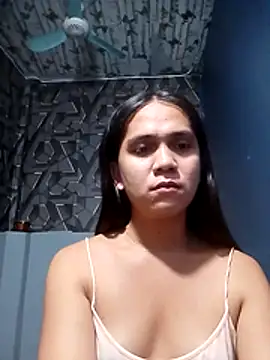 Snapshot of lexyyr17 chatting on 03-02-26, 12:13 lexyyr17 online show from 03-02-26, 12:13