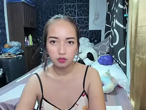 Snapshot of Soft_Angel8 chatting on 10-25-25, 05:51 Soft Angel8 online show from 10-25-25, 05:51