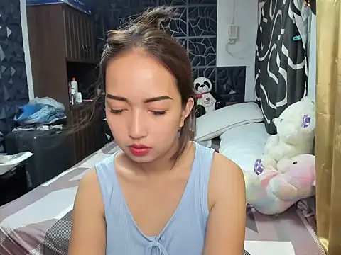 Snapshot of Soft_Angel8 chatting on 10-27-25, 03:43 Soft Angel8 online show from 10-27-25, 03:43