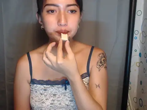 Snapshot of Soft_Angel8 chatting on 05-29-26, 03:32 Soft Angel8 online show from 05-29-26, 03:32
