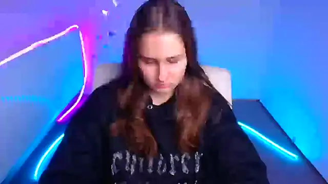 Snapshot of Stefanie_Sweet chatting on 10-24-25, 05:26 Stefanie Sweet online show from 10-24-25, 05:26