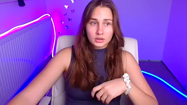 Snapshot of Stefanie_Sweet chatting on 10-25-25, 05:26 Stefanie Sweet online show from 10-25-25, 05:26