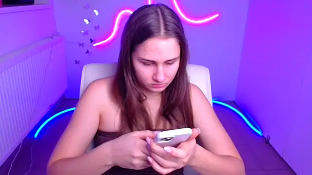 Snapshot of Stefanie_Sweet chatting on 12-05-25, 06:44 Stefanie Sweet online show from 12-05-25, 06:44