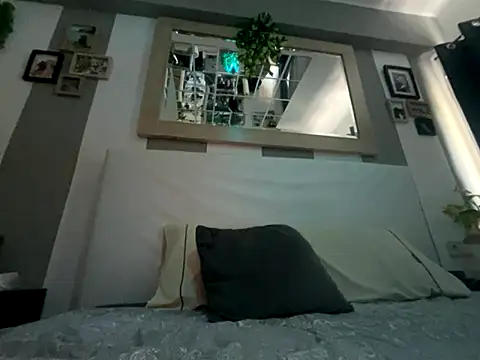 Snapshot of bertfaust chatting on 10-18-25, 12:06 bertfaust online show from 10-18-25, 12:06