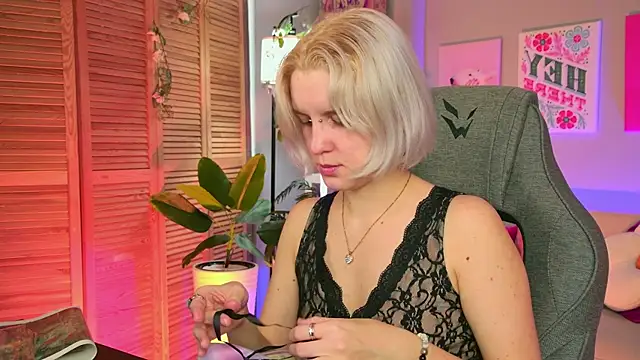 BethanyCloud online show from 11-20-25, 06:02