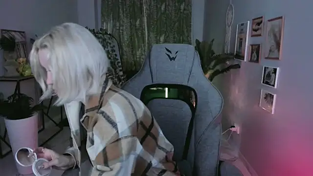 BethanyCloud online show from 04-16-26, 05:19