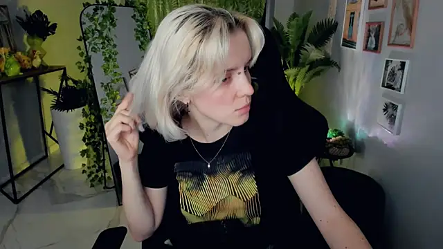 Snapshot of BethanyCloud chatting on 05-22-26, 05:25 BethanyCloud online show from 05-22-26, 05:25