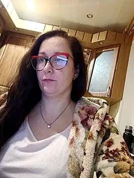 Snapshot of Amandda_ chatting on 12-13-25, 07:53 Amandda online show from 12-13-25, 07:53