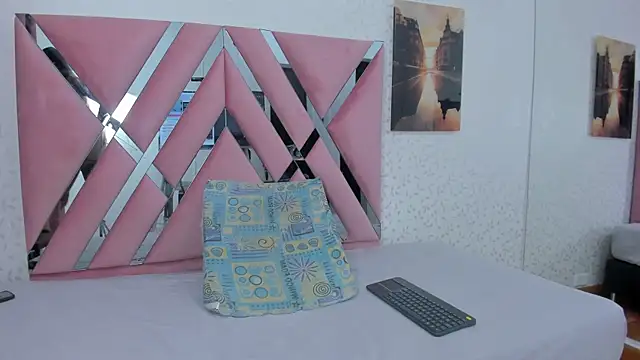 victoriavelasquez online show from 09-11-25, 11:43