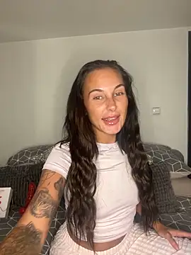 Snapshot of Rosieredxox chatting on 09-09-25, 06:07 Rosieredxox online show from 09-09-25, 06:07