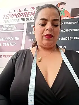 Mia-Glow online show from 01-15-26, 12:54