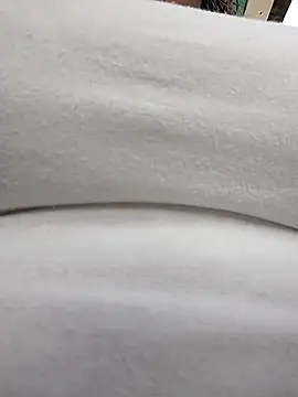 Mia-Glow online show from 04-07-26, 12:16