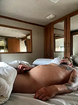 Snapshot of speakonit chatting on 09-21-25, 05:25 speakonit online show from 09-21-25, 05:25