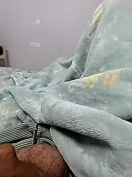 Snapshot of Desiandaz chatting on 11-16-25, 03:50 Desiandaz online show from 11-16-25, 03:50