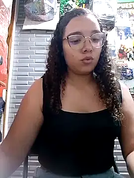 Snapshot of Liana_23 chatting on 10-20-25, 03:12 Liana 23 online show from 10-20-25, 03:12