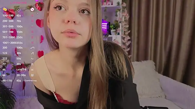 Snapshot of WeiSusi chatting on 02-26-26, 04:06 WeiSusi online show from 02-26-26, 04:06