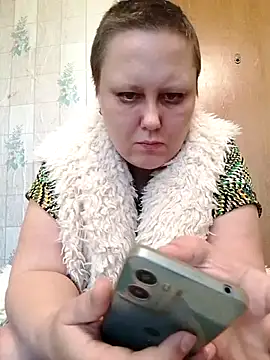 Snapshot of Tupo070481 chatting on 05-19-26, 01:28 Tupo070481 online show from 05-19-26, 01:28