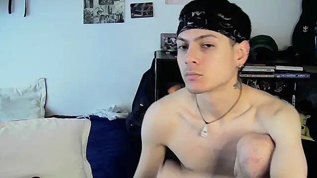 Snapshot of Dioniso_guy8 chatting on 10-02-25, 04:58 Dioniso guy8 online show from 10-02-25, 04:58