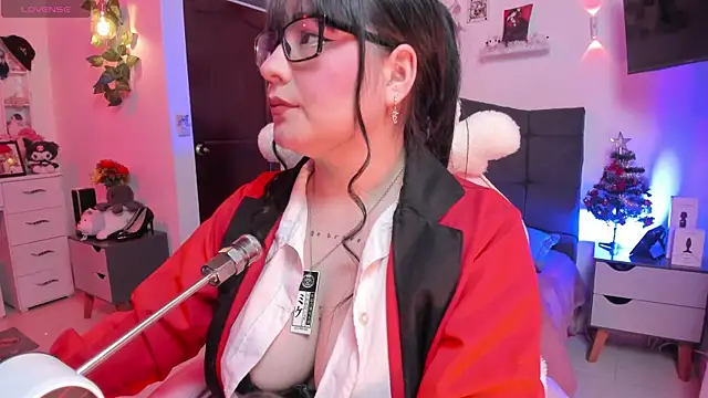 Snapshot of Fia__ chatting on 11-06-25, 01:39 Fia online show from 11-06-25, 01:39