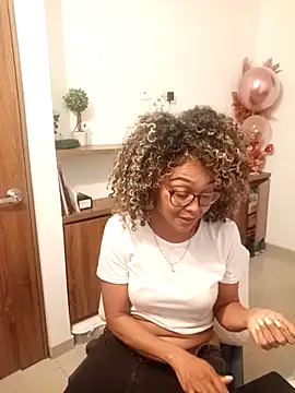 BiiancaEstradaa online show from 09-20-25, 02:45