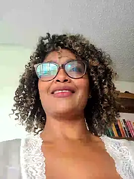 BiiancaEstradaa online show from 01-10-26, 09:30