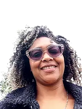 BiiancaEstradaa online show from 04-17-26, 03:37