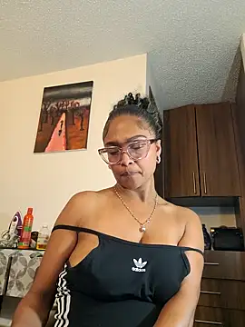 BiiancaEstradaa online show from 04-24-26, 03:31