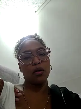 BiiancaEstradaa online show from 05-16-26, 02:52