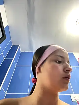 Snapshot of Mia_jhoonson chatting on 11-01-25, 11:07 Mia jhoonson online show from 11-01-25, 11:07