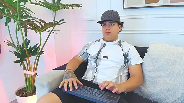 Naim Bennetsex online show from 11-07-25, 06:41