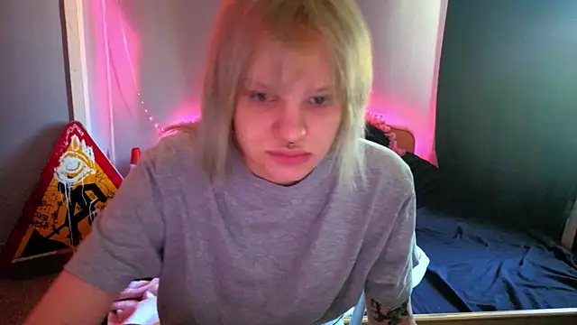Elieiza xo online show from 05-17-26, 09:06