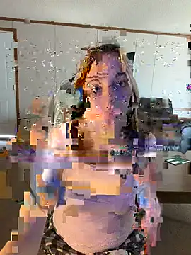 Snapshot of kayleebug2 chatting on 03-26-26, 06:02 kayleebug2 online show from 03-26-26, 06:02