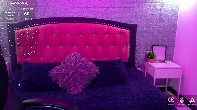 Natalie loffreda online show from 11-19-25, 03:17