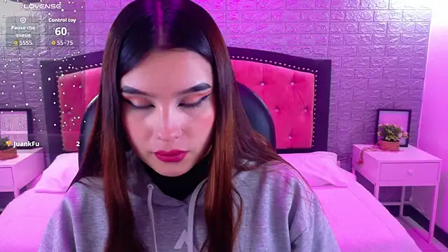 Natalie loffreda online show from 11-29-25, 03:09